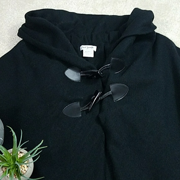 Just Jamie cape - Picture 3 of 4